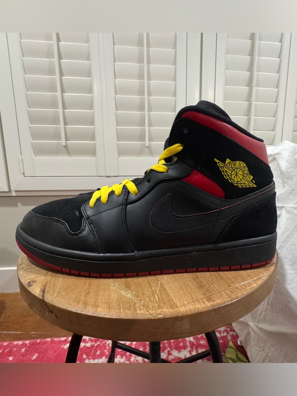 Air Jordan 1 Retro Mid Last Shot Black Gym Red Tour Yellow 2018 554724-076 (M12)